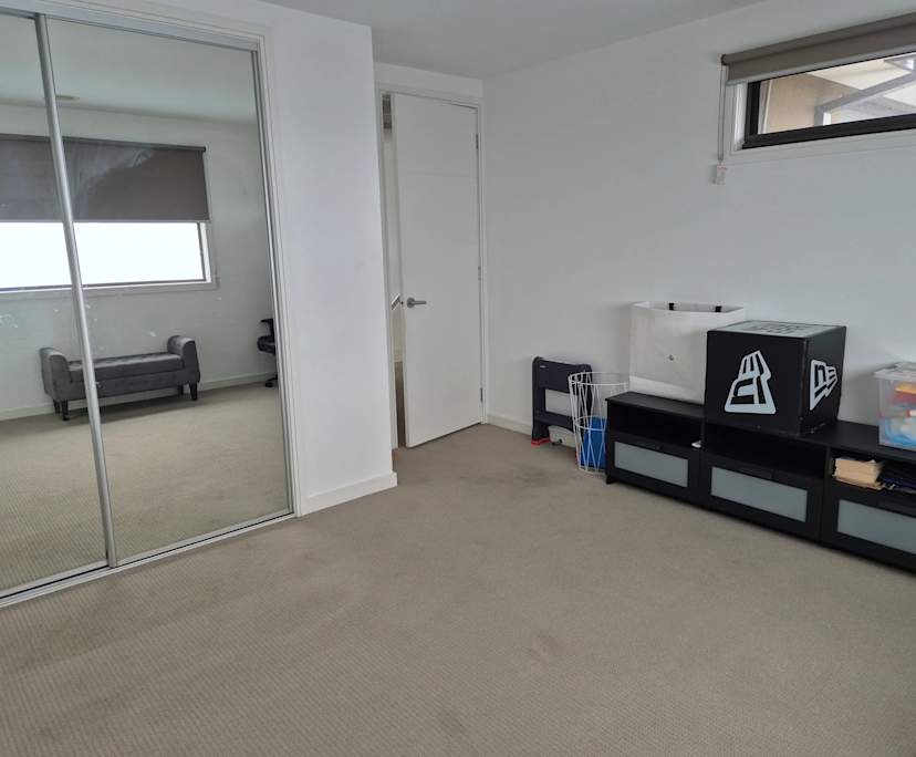 Furnished room with ensuite in a share house