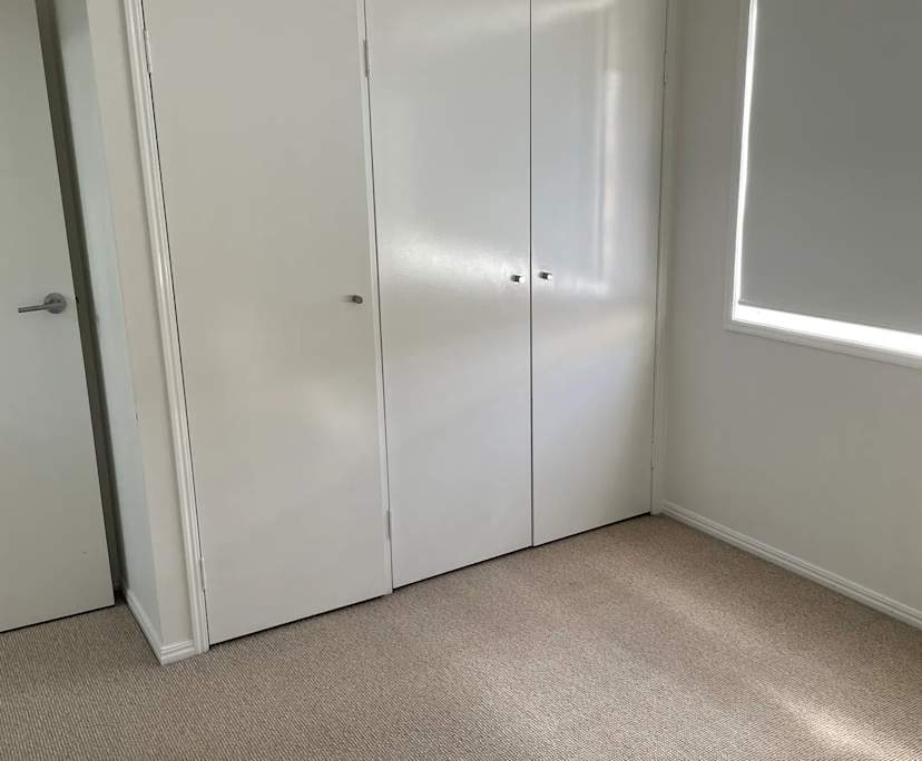 Unfurnished room with own bathroom