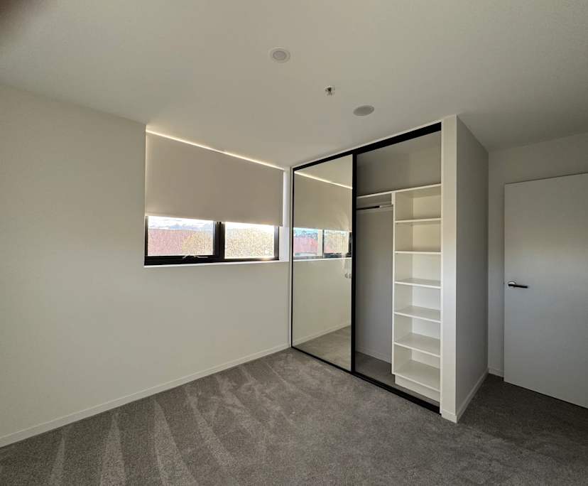 Unfurnished room with own bathroom