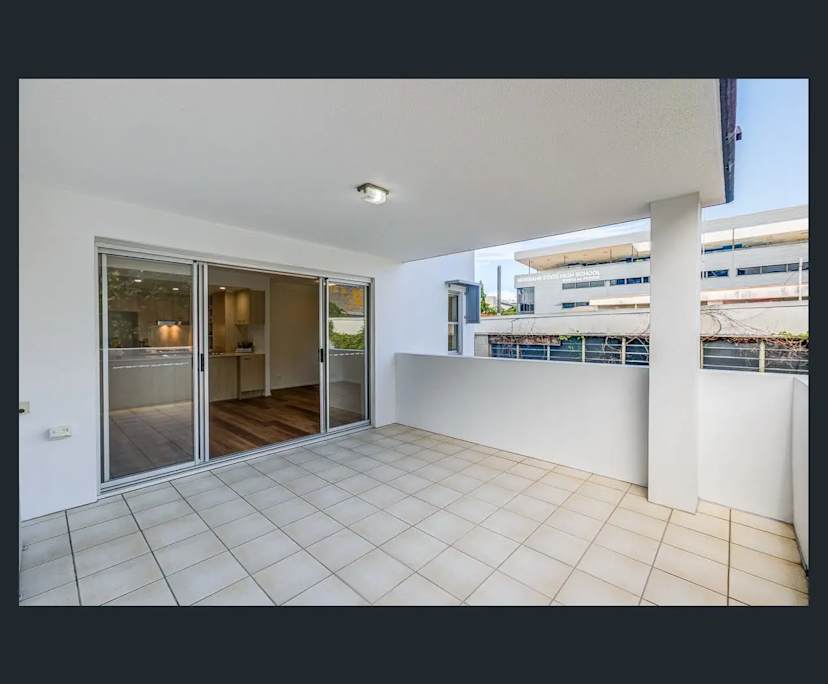 Whole property with 2 rooms for rent