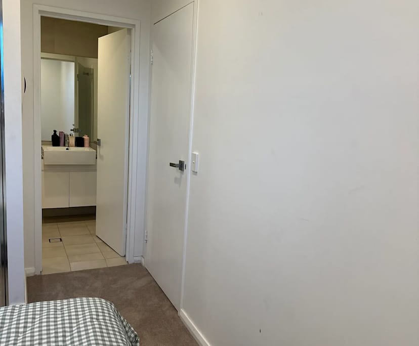 $1,300, Share-house, 2 bathrooms, Greenacre NSW 2190