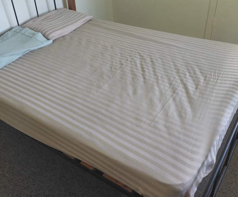 $215, Share-house, 3 bathrooms, Flinders View QLD 4305