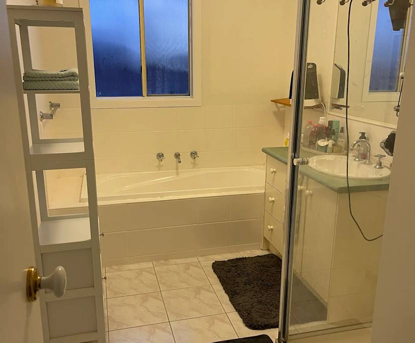 $240, Share-house, 3 bathrooms, Reservoir VIC 3073