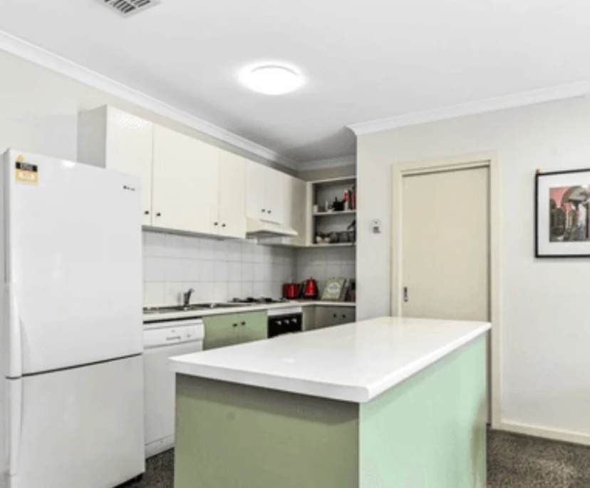 Whole property with 3 rooms for rent