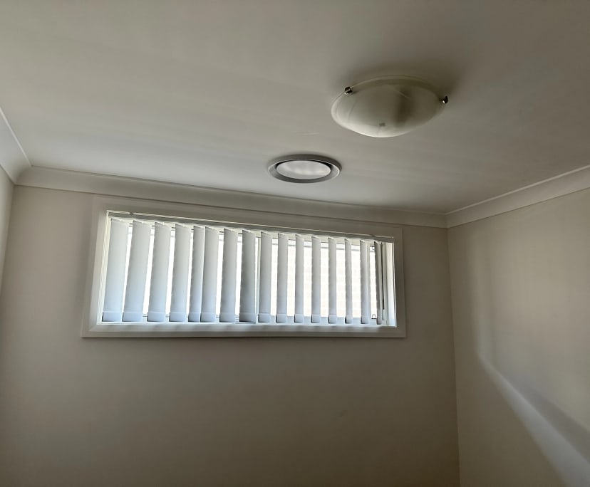 Room in a share house