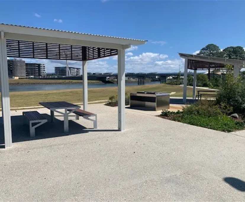 $300, Share-house, 3 bathrooms, Hope Island QLD 4212