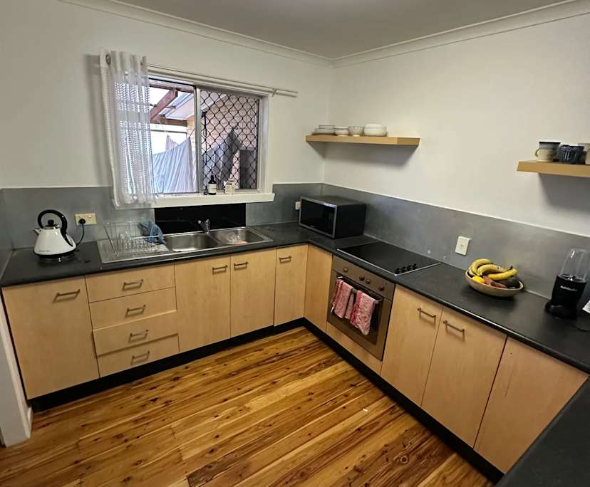 $365, Share-house, 3 bathrooms, Burleigh Heads QLD 4220