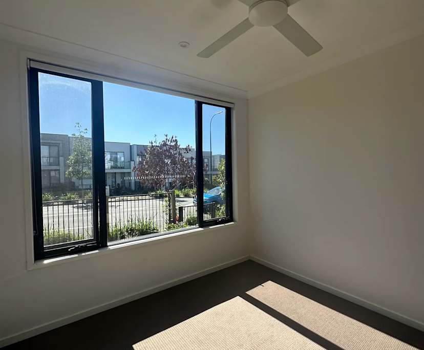 $240, Share-house, 4 bathrooms, Spring Mountain QLD 4300