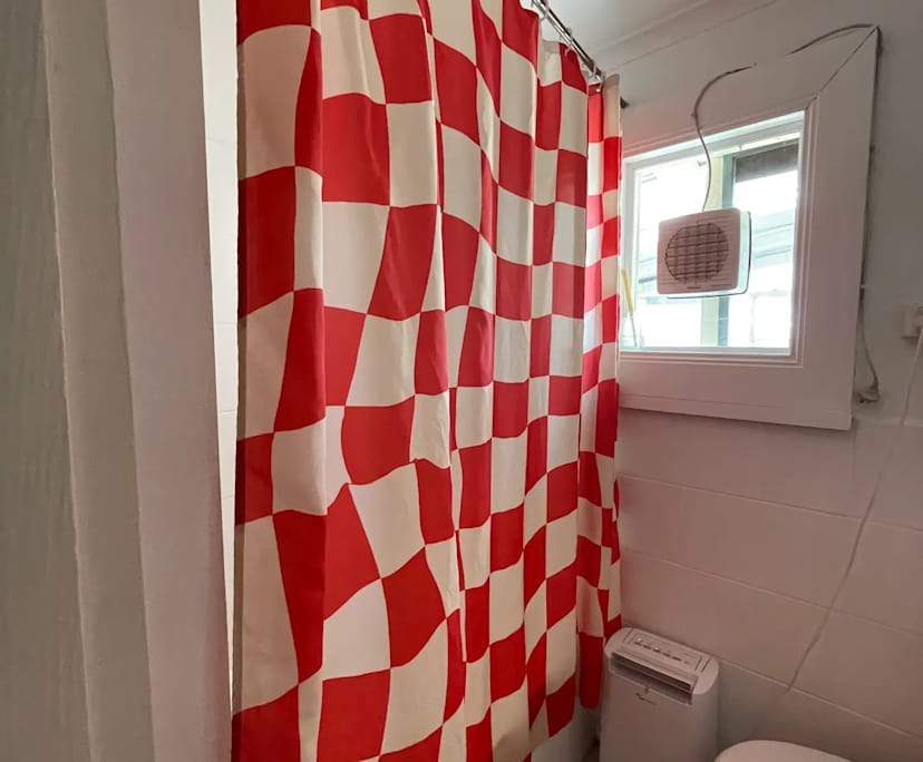 $330, Share-house, 2 bathrooms, St Kilda VIC 3182