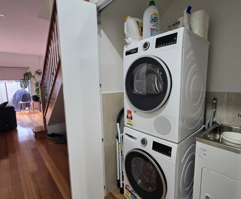 $350, Share-house, 2 bathrooms, Oakleigh East VIC 3166