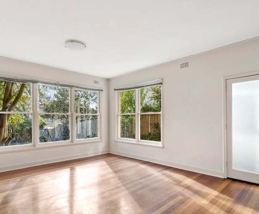Unfurnished room in a flatshare