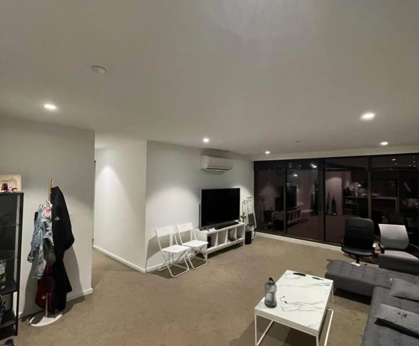 Unfurnished room in a flatshare