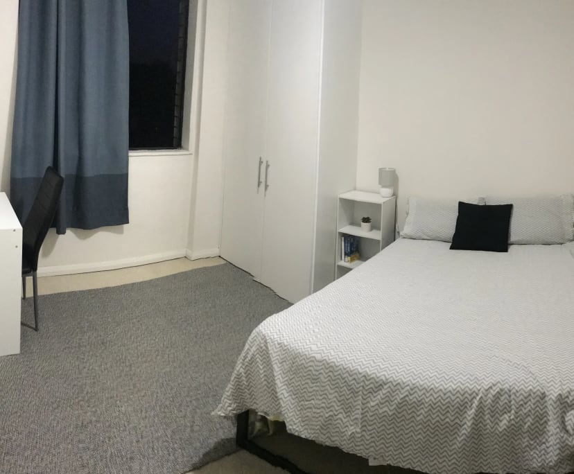 Furnished room in a flatshare