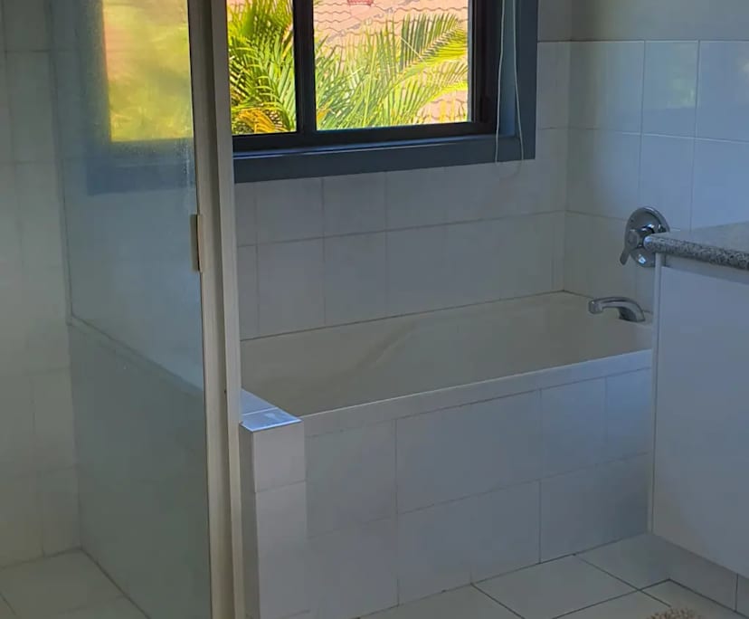$380, Share-house, 4 bathrooms, Parkwood QLD 4214