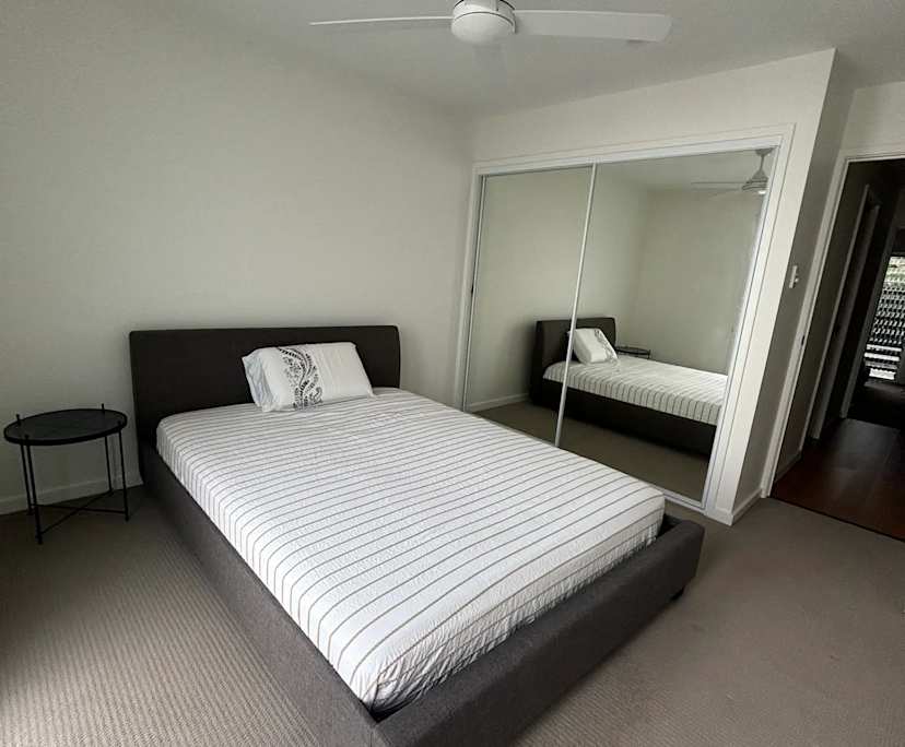 Room in a share house
