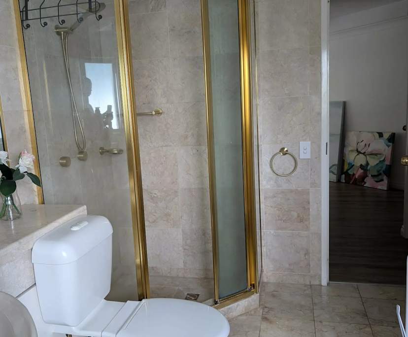 $475, Flatshare, 2 bathrooms, Surfers Paradise QLD 4217