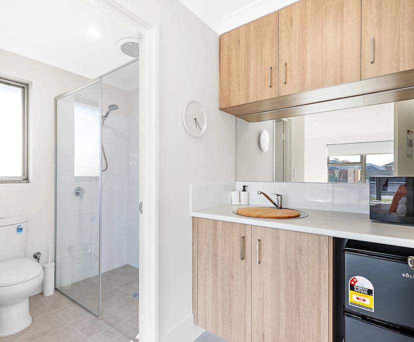 $330, Share-house, 6 bathrooms, Dudley Park WA 6210