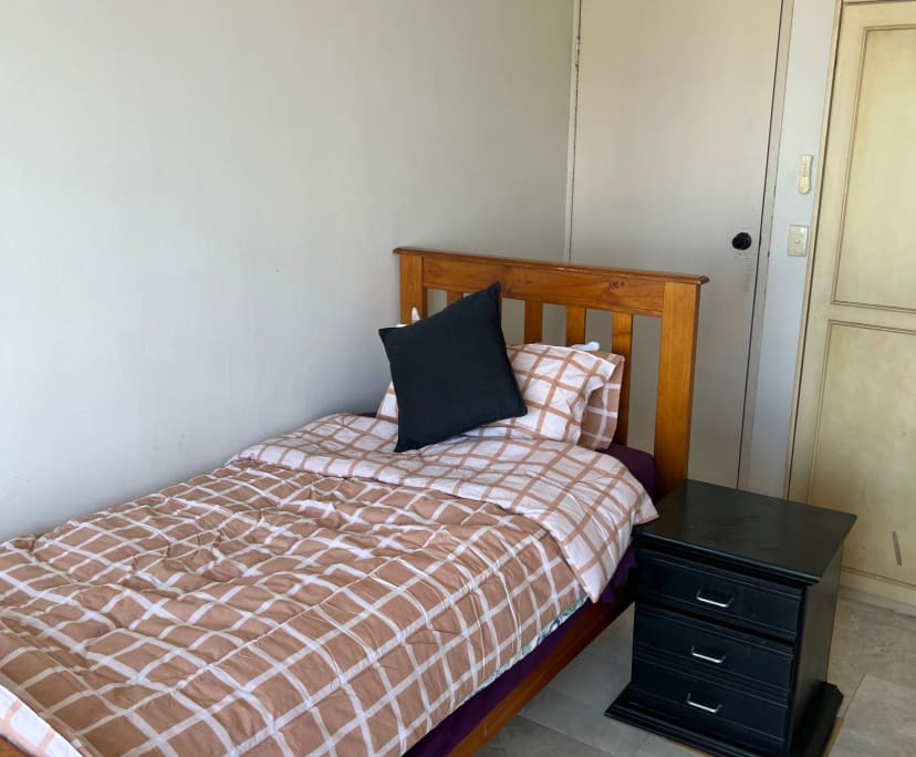$250, Flatshare, 3 bathrooms, Surfers Paradise QLD 4217