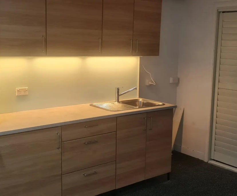 $600, Granny-flat, 3 bathrooms, Keiraville NSW 2500