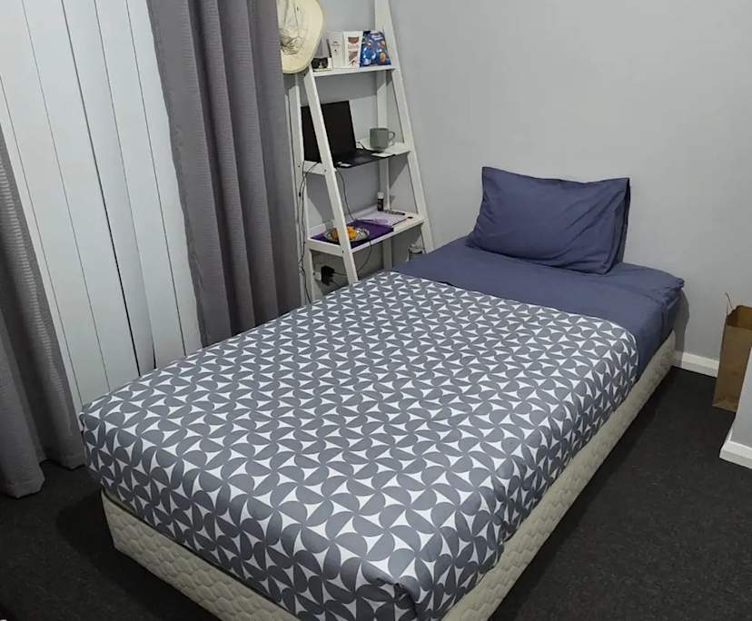 Room in a share house