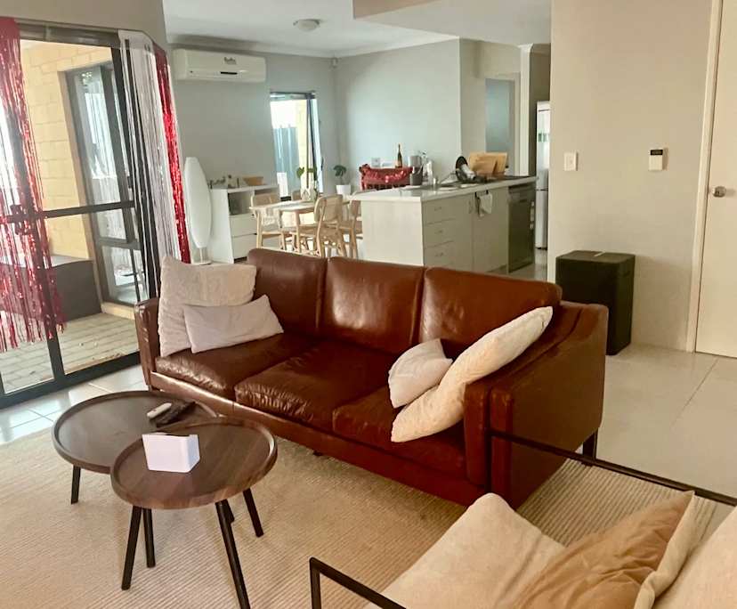 Room with ensuite in a share house