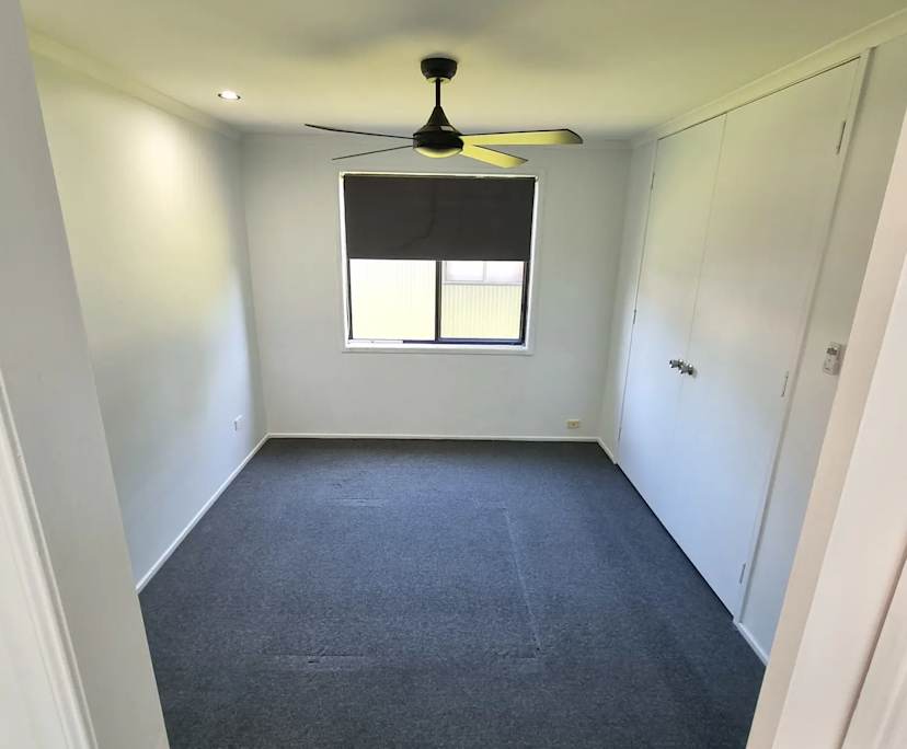 $300, Share-house, 3 bathrooms, Urangan QLD 4655