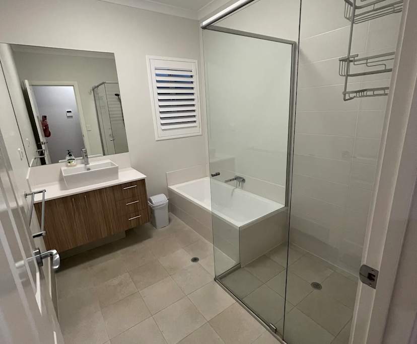 $350, Share-house, 4 bathrooms, Greenmount WA 6056