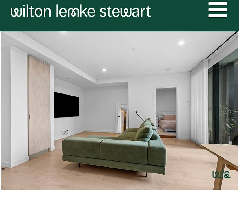 Unfurnished room in a flatshare