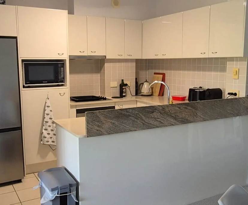$400, Flatshare, 2 bathrooms, Indooroopilly QLD 4068