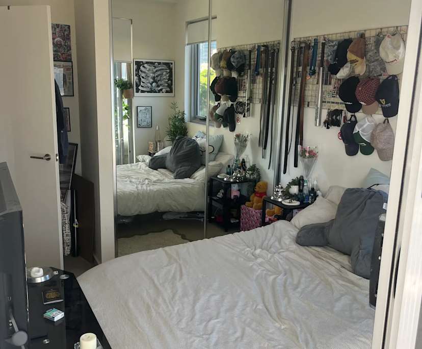 Furnished room in a flatshare