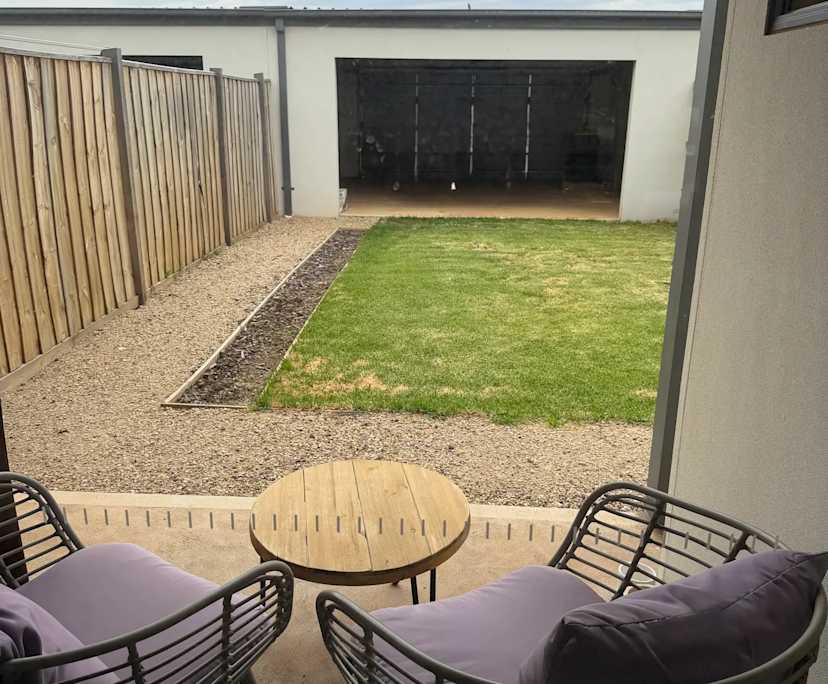 $200, Flatshare, 3 bathrooms, Thornhill Park VIC 3335