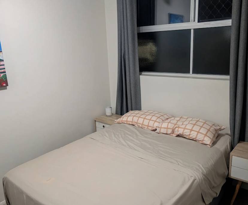 Furnished room in a flatshare