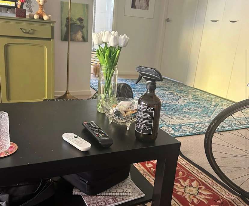 Unfurnished room with ensuite in a flatshare