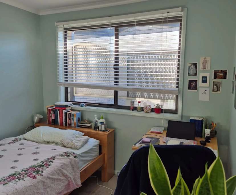 Unfurnished room in a share house