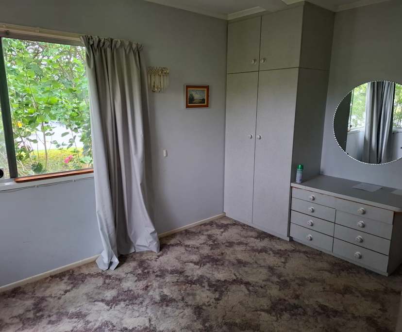 Unfurnished room with own bathroom