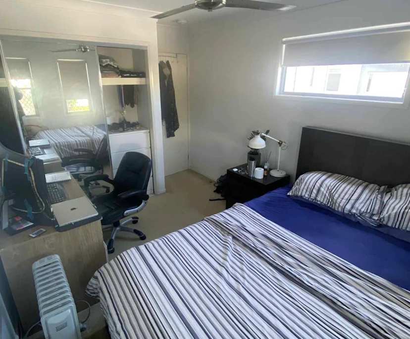 $350, Share-house, 3 bathrooms, Burleigh Waters QLD 4220