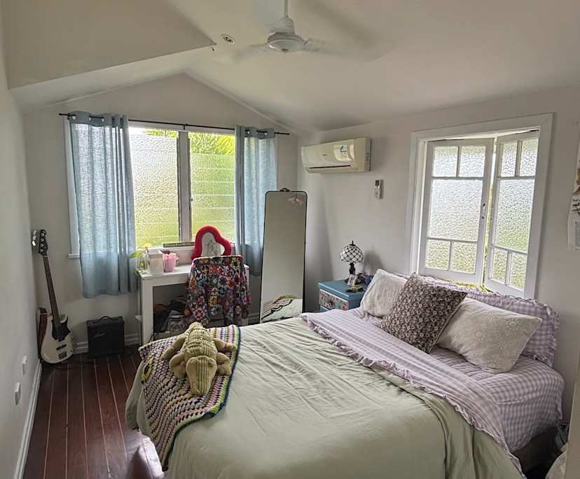 Furnished room with own bathroom