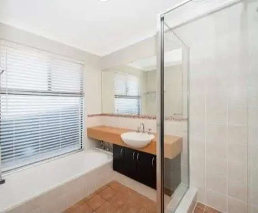 $275, Share-house, 4 bathrooms, Halls Head WA 6210