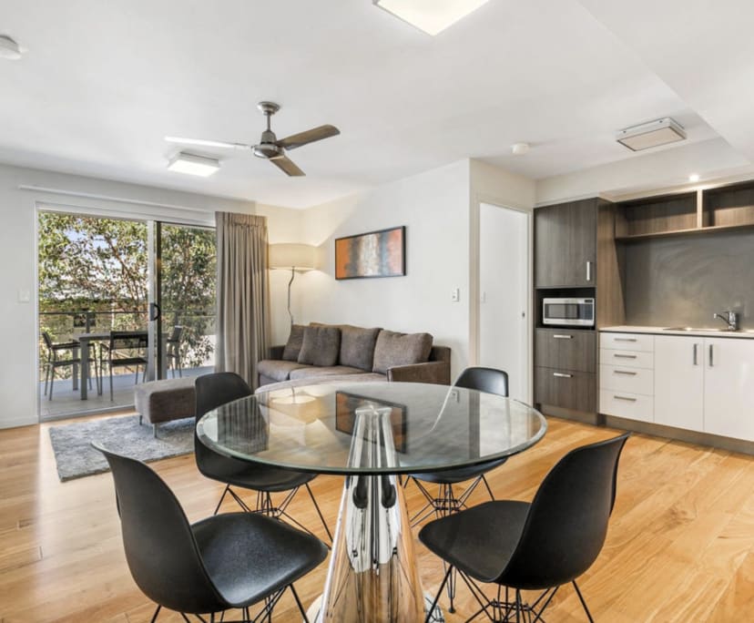 Furnished room with ensuite in a flatshare