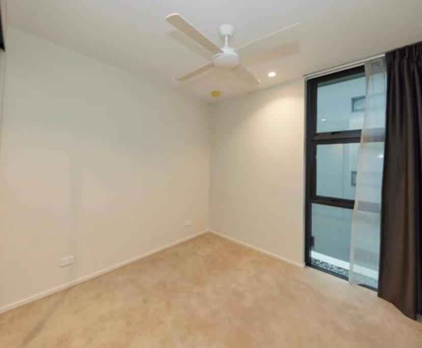 Unfurnished room in a flatshare