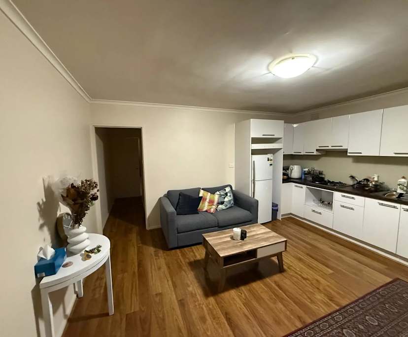 Furnished room in a flatshare