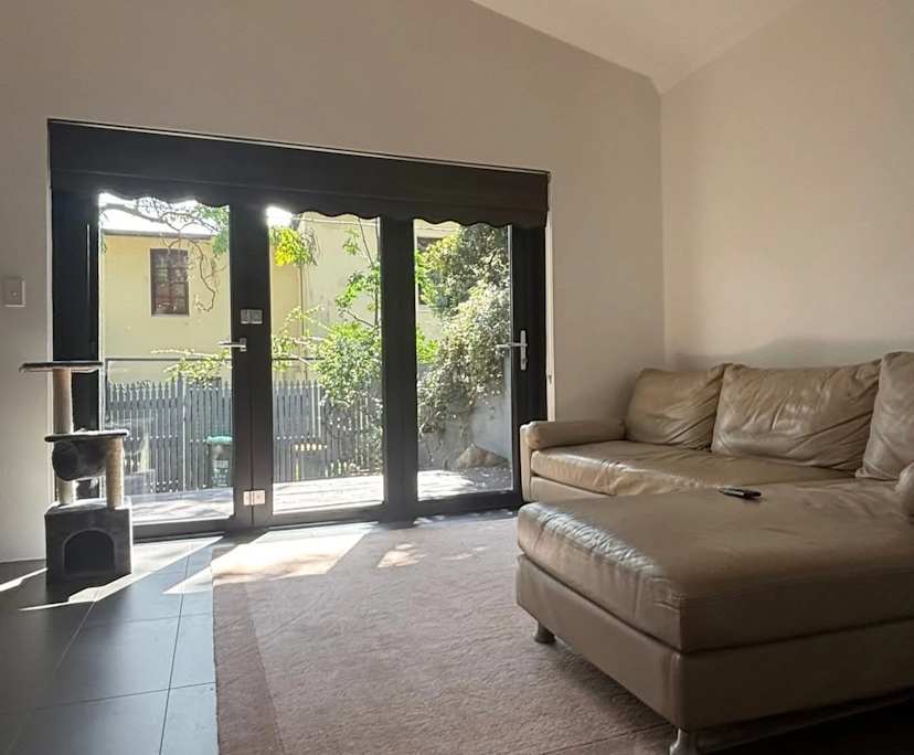 Room in a share house