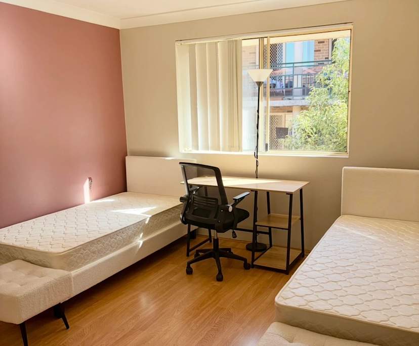 Furnished room with ensuite in a flatshare