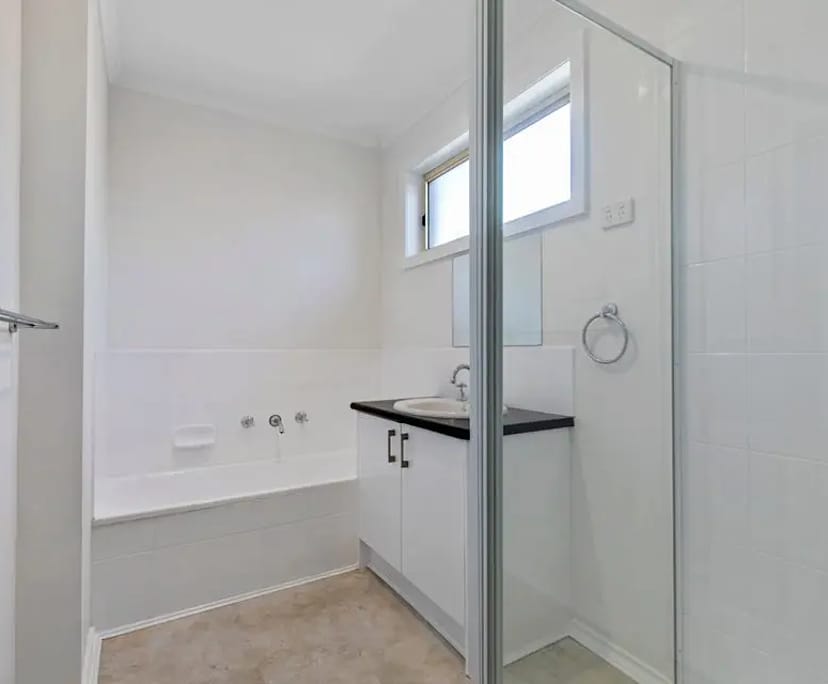 $275, Share-house, 2 bathrooms, Ferntree Gully VIC 3156