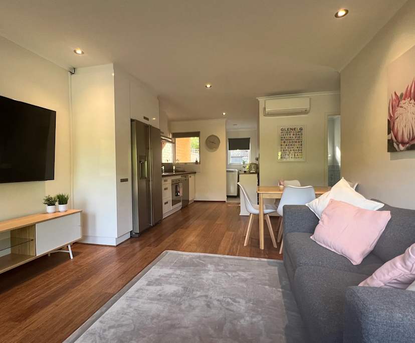 Whole property with 2 rooms for rent