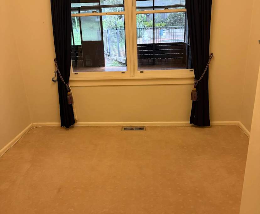 Room in a share house