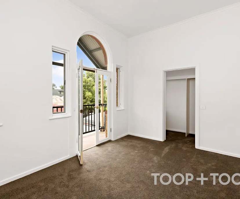 Furnished room with ensuite in a share house