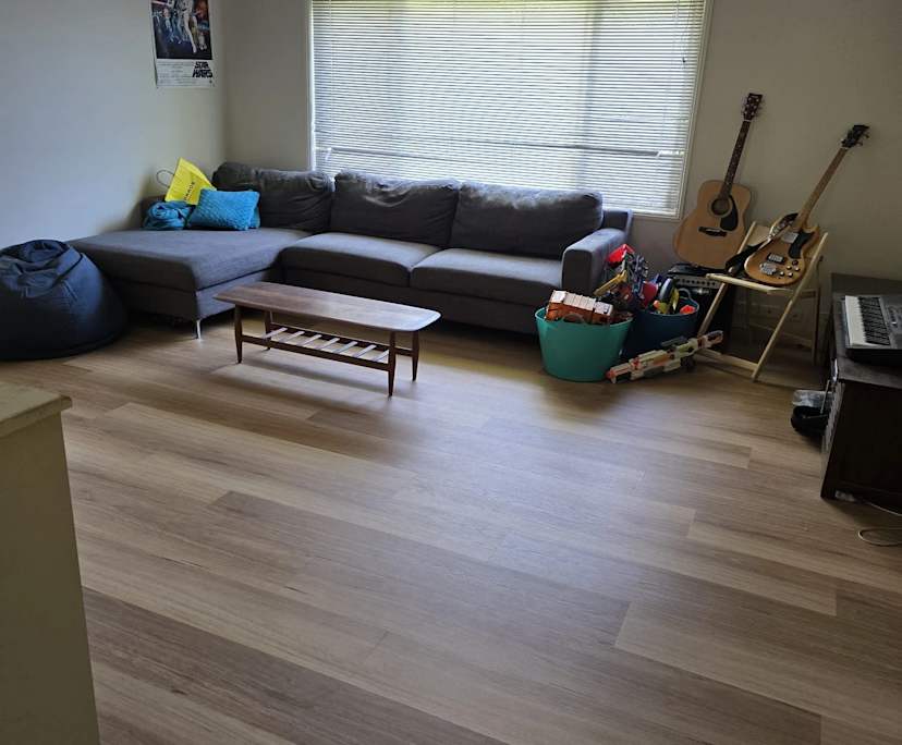 Room in a share house