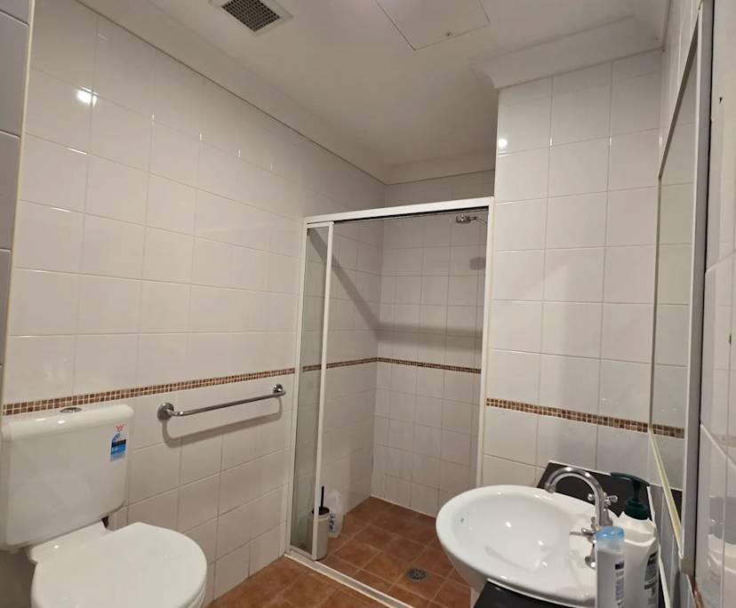 $465, Flatshare, 3 bathrooms, Camperdown NSW 2050