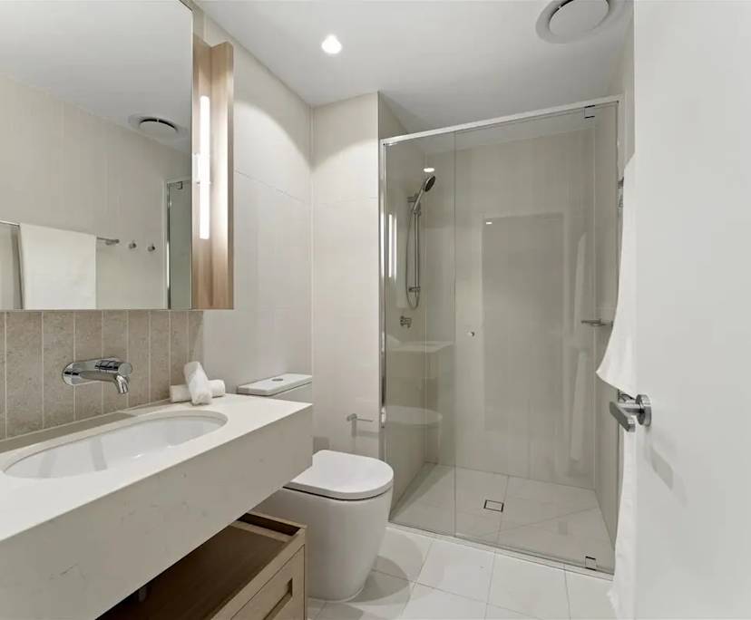 $800, 1-bed, 1 bathroom, Brisbane City QLD 4000